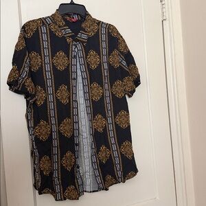 Guess Black and Gold Chain Pattern Shirt size XL
